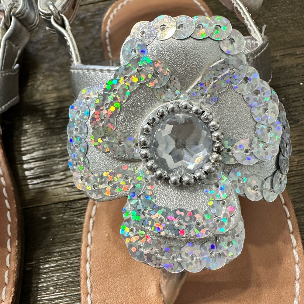Rachel Sandals with Glitter 8
NWOT - Picture 2 of 3